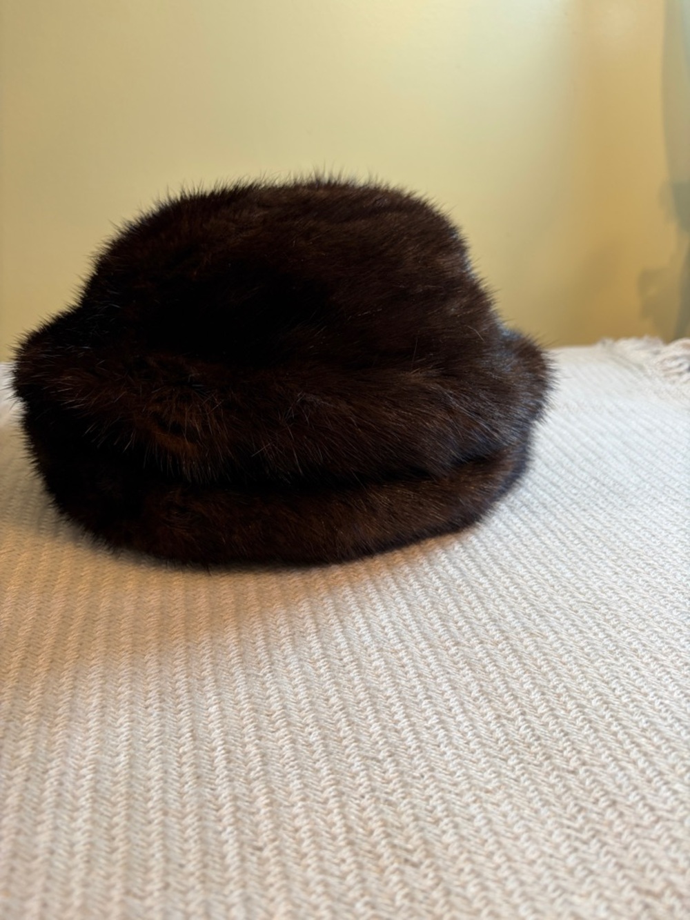 Elegant Women's Dark Brown Genuine Fur Pillbox Hat